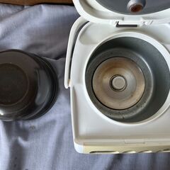 ZOJIRUSHI　象印　炊飯器　マイコン炊飯ジャー　NS-NE05型　３合炊　2011年製の画像