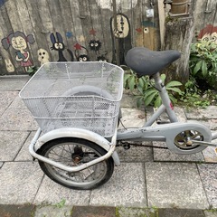 【5562】大人用三輪車　前20・後16インチ　19,300円（防犯・税込）の画像