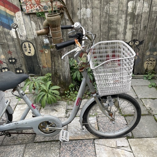 【5562】大人用三輪車　前20・後16インチ　19,300円（防犯・税込）