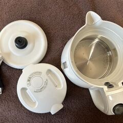 TIGER　タイガー魔法瓶　電気ケトル　電気ポット　湯沸かし　わく子　0.6L　PCF-G060W　2023年製 の画像