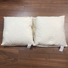 ニトリ クッション 2個 (9月末まで)の画像
