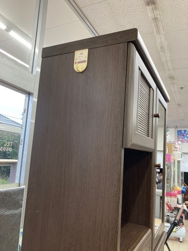 【ジモティー割引で最大15％OFF⭐️】 木製キッチンボード　食器棚 ミラー付き　ブラウン