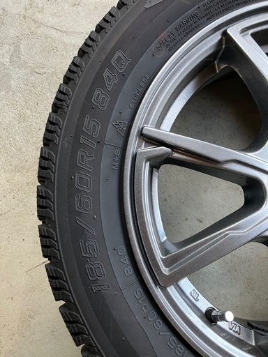 スタッドレスタイヤ　ホイール付