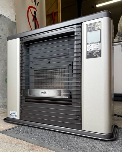 札幌市内配送可 燃焼確認済み 23年製 サンポット ゼータスイング FF式輻射石油ストーブ FFR-703RX B