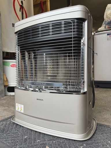 札幌市内配送可 燃焼確認済み 14年製 コロナ ミニパルVシリーズ FF式輻射石油ストーブ FF-VT5514P