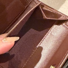 CHANEL Vステッチ　ラムスキン　三つ折り財布　 ゴールド金具 シェブロンの画像