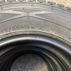 914-4)はめ替え込み！145/80R12 80/78N LT ダンロップスタッドレス中古4本セット！2019年製ウインターマックスSV01の画像