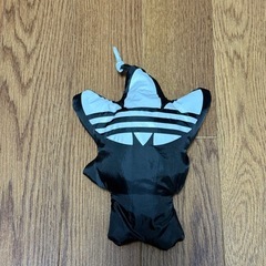adidas ナイロンボストンバックの画像