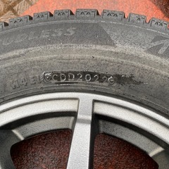 145/80r13 スタッドレスタイヤBRIDGESTONE BLIZZAK VRX2 の画像