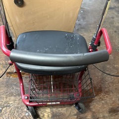  歩行補助車 歩行器 の画像