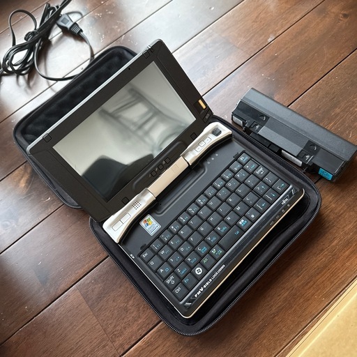 超小型パソコン　FMV LOOX U50WN