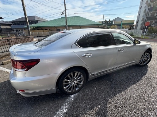 LEXUS LS 600hL 4WD SR 白革 スポーツマフラー