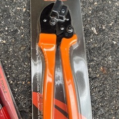 圧着工具、ボードカットソーのセットの画像