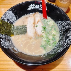 今日9/25(木)19:30〜新宿でラーメン行ける人🍜