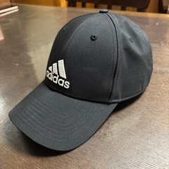 adidas レディースキャップ　ブラックの画像