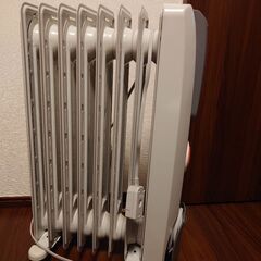 オイルヒーター　デロンギ　H770812EFSの画像