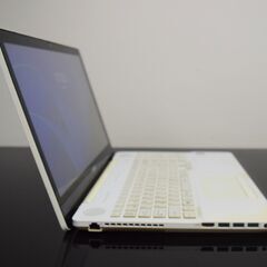 富士通高性能6世代CPUCorei7最新Windows11メモリ8GB高速SSD240GBWifi接続可能カメラ内蔵の画像