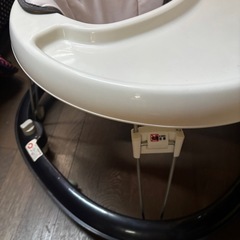 赤ちゃん　歩行器の画像