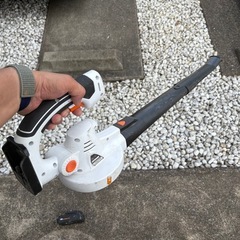 アイリスオーヤマ 18Vリチウムイオンブロワー 本体・バッテリー付きの画像
