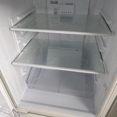 2013年製シャープ冷蔵庫の画像