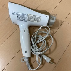 ヘアドライヤーの画像