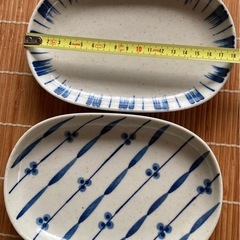 楕円のお皿２枚セットの画像