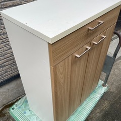チェスト　キッチン収納　食器棚　木製の画像