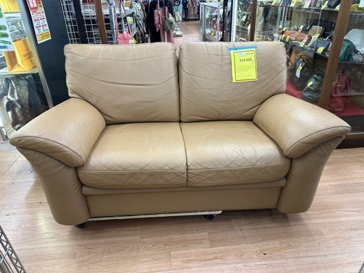 ⭐︎ドリーム荒牧店⭐︎ジモティー割引有⭐︎【クリーニング済み】カリモク　2Pソファ