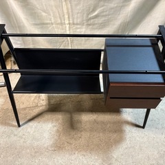 ガラステーブルの画像