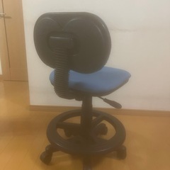 回転椅子の画像