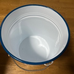 ブリキのバケツの画像