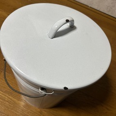 ブリキのバケツの画像