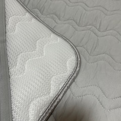 冷感触感　ベッドパッド　ダブルサイズ