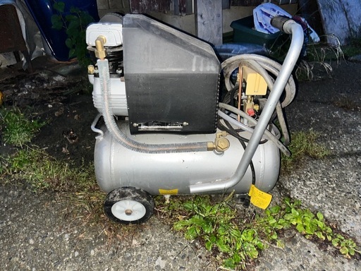 受け渡し者決定100vコンプレッサー