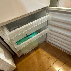 ユーイング(U-ING)UR-F110Fの冷蔵庫の画像