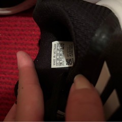 94、adidas スニーカーの画像