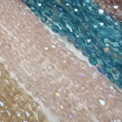 小粒のガラスビーズの画像