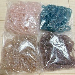 小粒のガラスビーズの画像
