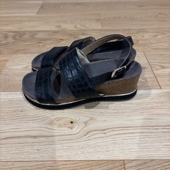 レトロガール サンダル 黒の画像