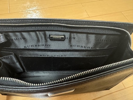 【Burberry】クラッチバッグ　値下げしました