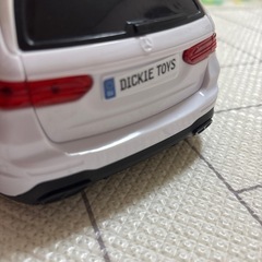 走るパトカーの画像