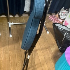 折りたたみ椅子の画像