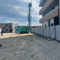 工事現場にて各種基礎工事の画像