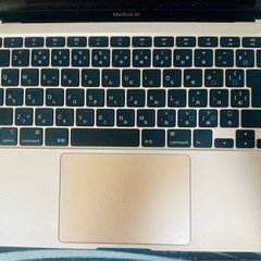 【美品・付属品完備】MacBook Air 13インチ 2020 Intel Core i5 / 8GB / 箱・充電器付きの画像