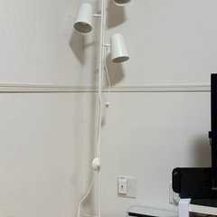 IKEA スタンドライトの画像