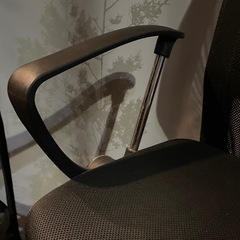 事務机と昇降式の椅子　セットの画像