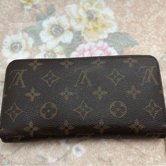 LOUIS VUITTON 長財布の画像