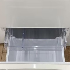 冷蔵庫【配達無料お届け設置出来ます💫都内近郊🚚】✨AQUA製186ℓ✨自動霜取り機能付き❄️✨除菌クリーニング済✨極美品✨他にも冷蔵庫.洗濯機.電子レンジ.オーブン電子レンジ.炊飯器.テーブル&椅子.机&チェアー.ベット&マットレス.ソファーなど多種多様な美品が有ります✨お気軽にお問い合わせ下さい💫 の画像