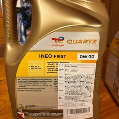 新品TOTAL ( トタル ) エンジンオイル【QUARTZ INEO FIRST】0W-30 5L 183106【HTRC3】の画像