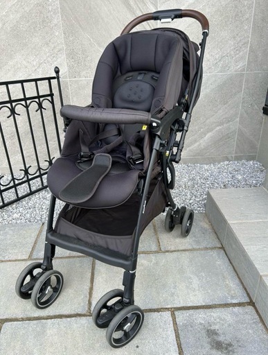 ?【美品・上位モデル・保証付き】Aprica アップリカ ベビーカー ラクーナクッションフリーA ブラック?